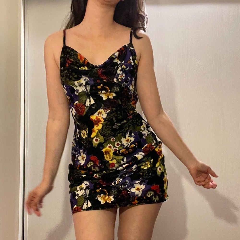 Beautiful velvet floral mini dress, size S